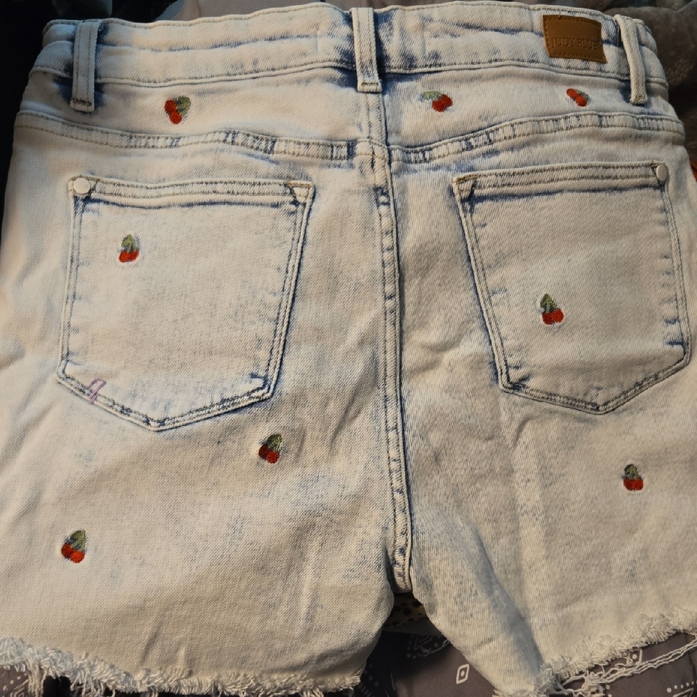 Judy Blue Distressed Blue Jean Shorts - Picture 4 of 5